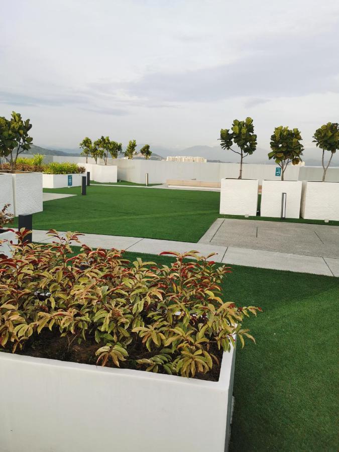 Kajang Industrial House With Olympic Size Swimming Pool Apartment Ngoại thất bức ảnh