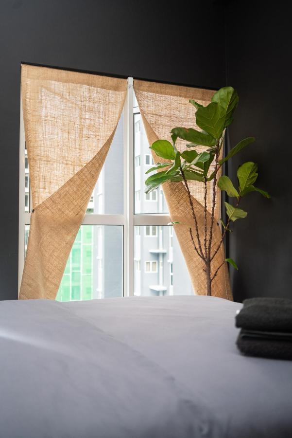 Kajang Industrial House With Olympic Size Swimming Pool Apartment Ngoại thất bức ảnh